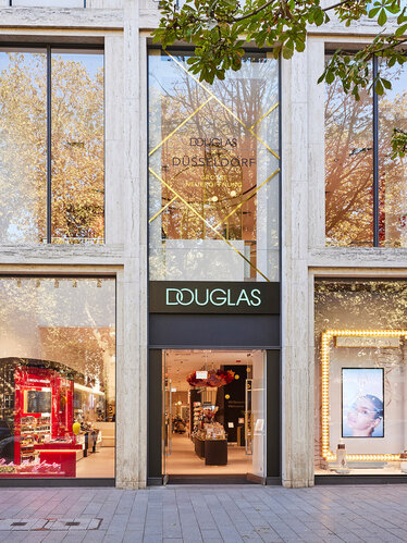 DOUGLAS store in Düsseldorf